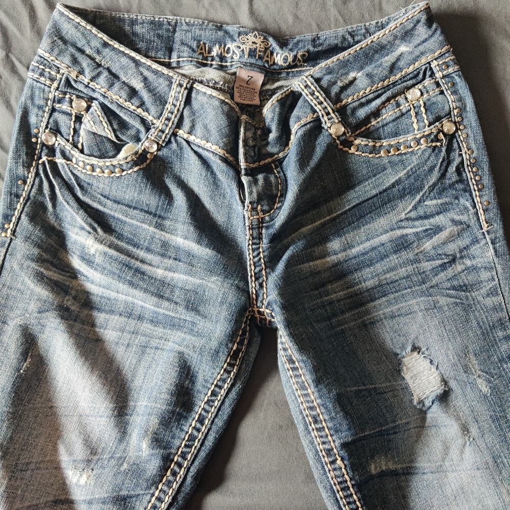 Almost Famous jeans size 7